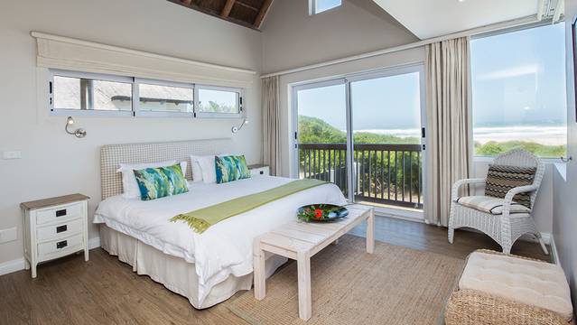 Luxury-villa-seagulls-song-and-wave-warrior-cape-st-francis-resort Luxury-villa-seagulls-song-and-wave-warrior-cape-st-francis-resort