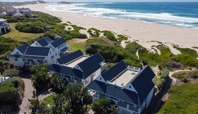 Cape-st-francis-resorts-5-star-beach-break-villas-near-ocean